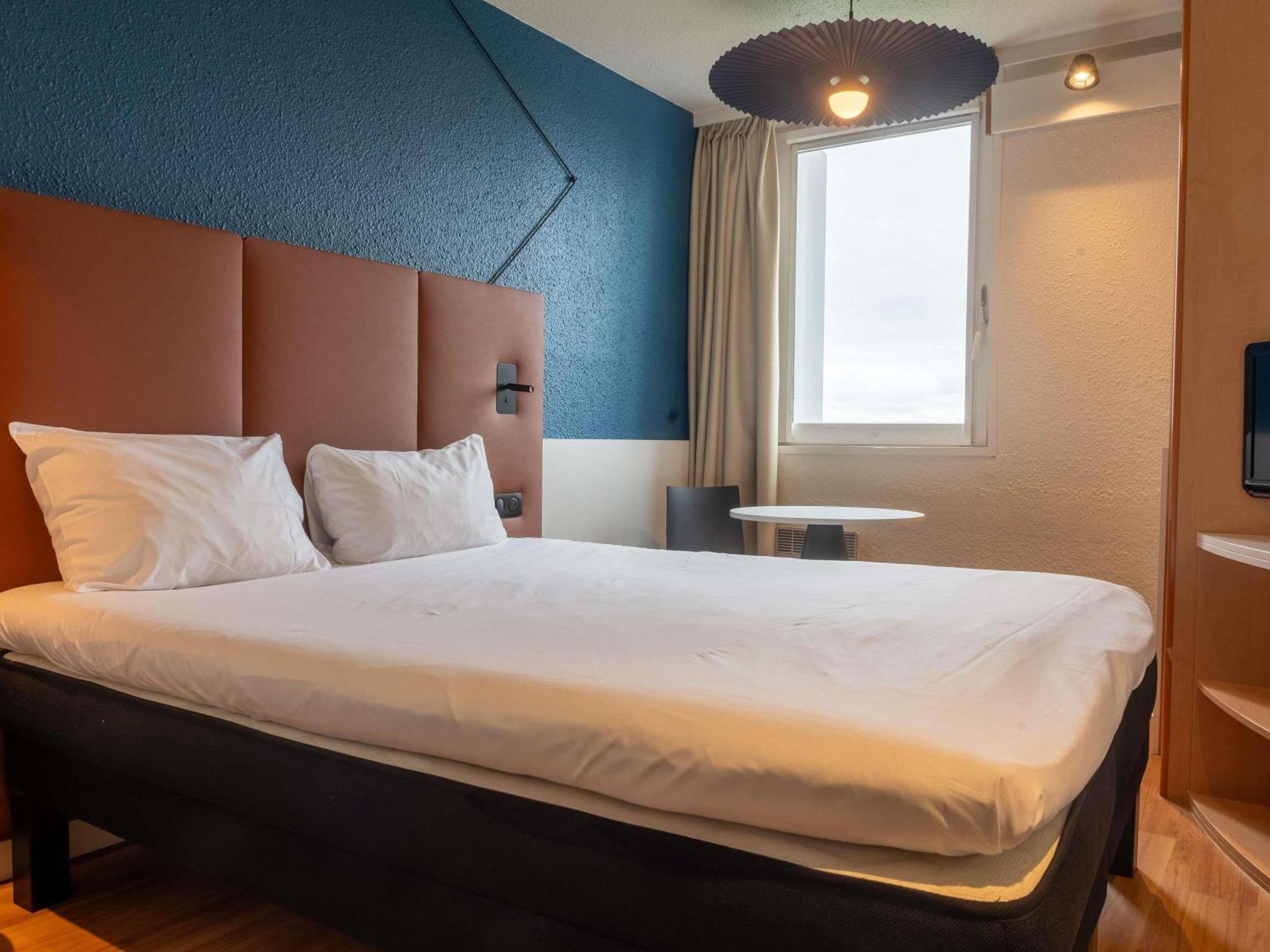 Hotel Ibis Lyon Est Bron Zewnętrze zdjęcie