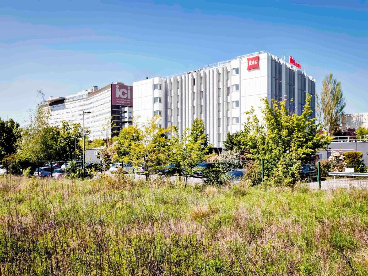 Hotel Ibis Lyon Est Bron Zewnętrze zdjęcie